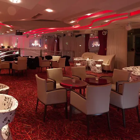 Flamingo Grand & Hotel