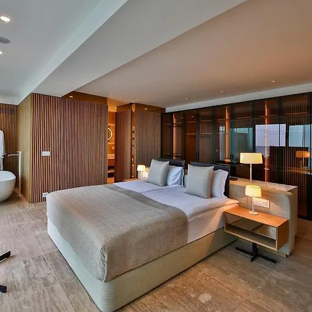 Hotel Flamingo Grand &