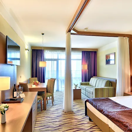 Flamingo Grand & 5*