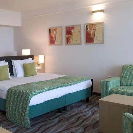 Ξενοδοχείο Flamingo Grand & 5*