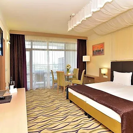Flamingo Grand & 5*